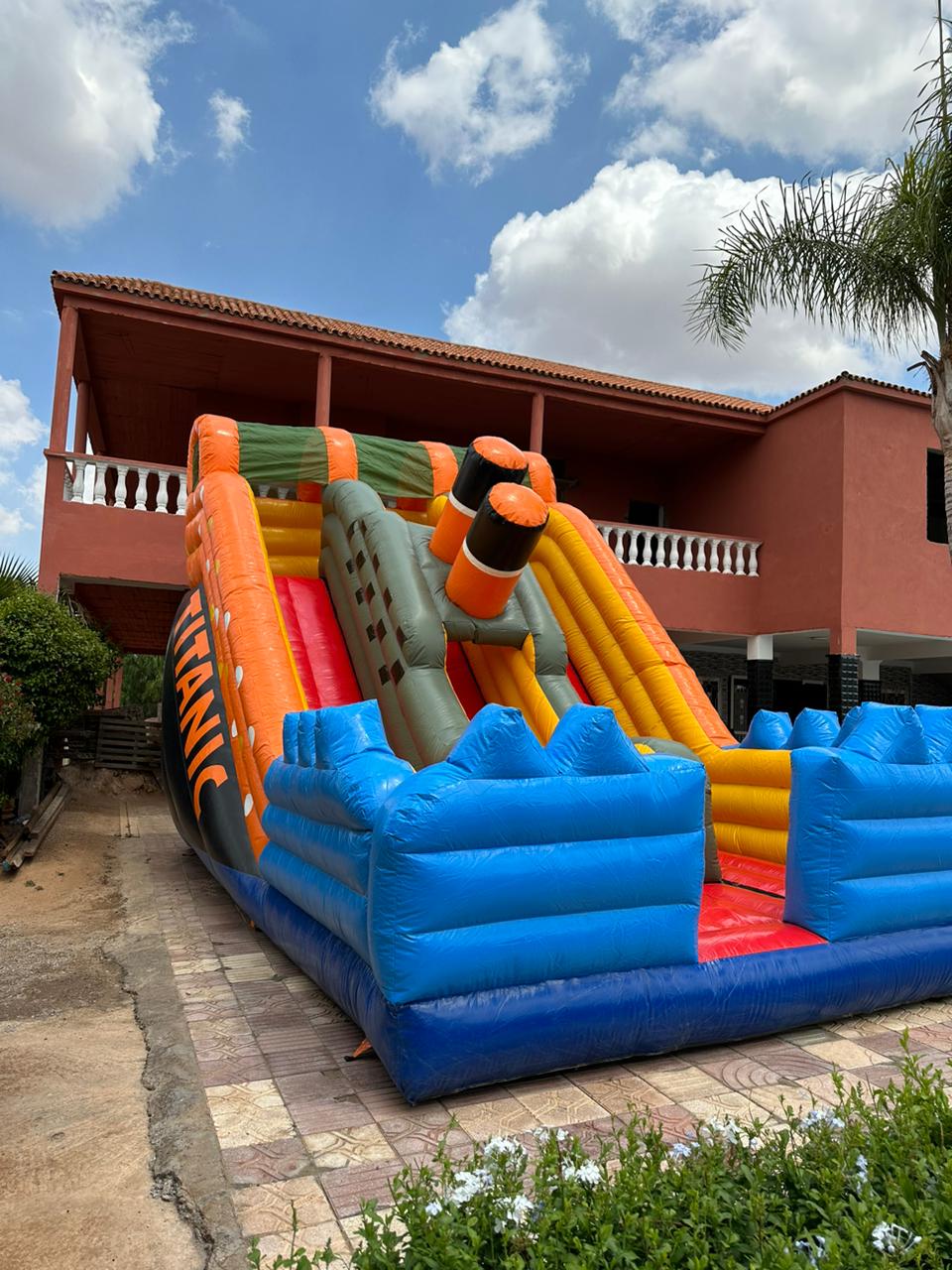 location château gonflable Casablanca; vente château gonflable Maroc; château gonflable pour enfants; location jeu gonflable à Rabat; château gonflable événement; location structure gonflable Maroc; château gonflable anniversaire; location châteaux gonflables pour fête; vente château gonflable professionnel; animation château gonflable